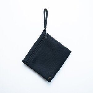 Gooseberry Intimates Mesh Travel Bag in Black